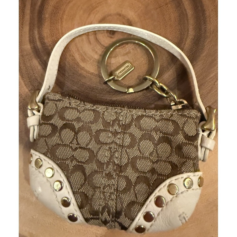 Y2K Coach‎ Mini Studded Signature Canvas White Leather Coin Purse Keychain Rare - Picture 2 of 7